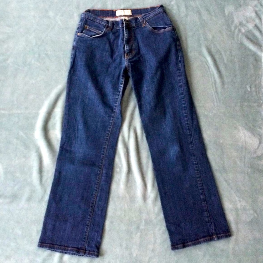 Orvis straight legged jeans. Size 6.